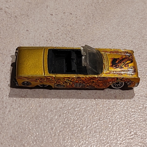 Hot Wheel Other - Vintage Hot Wheel 1999 features 1:64 scale diecast model of Lincoln Continental